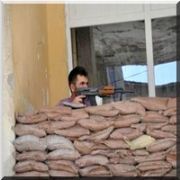 AKP BİNASINA KUM TORBALI KORUMA SİPERİ